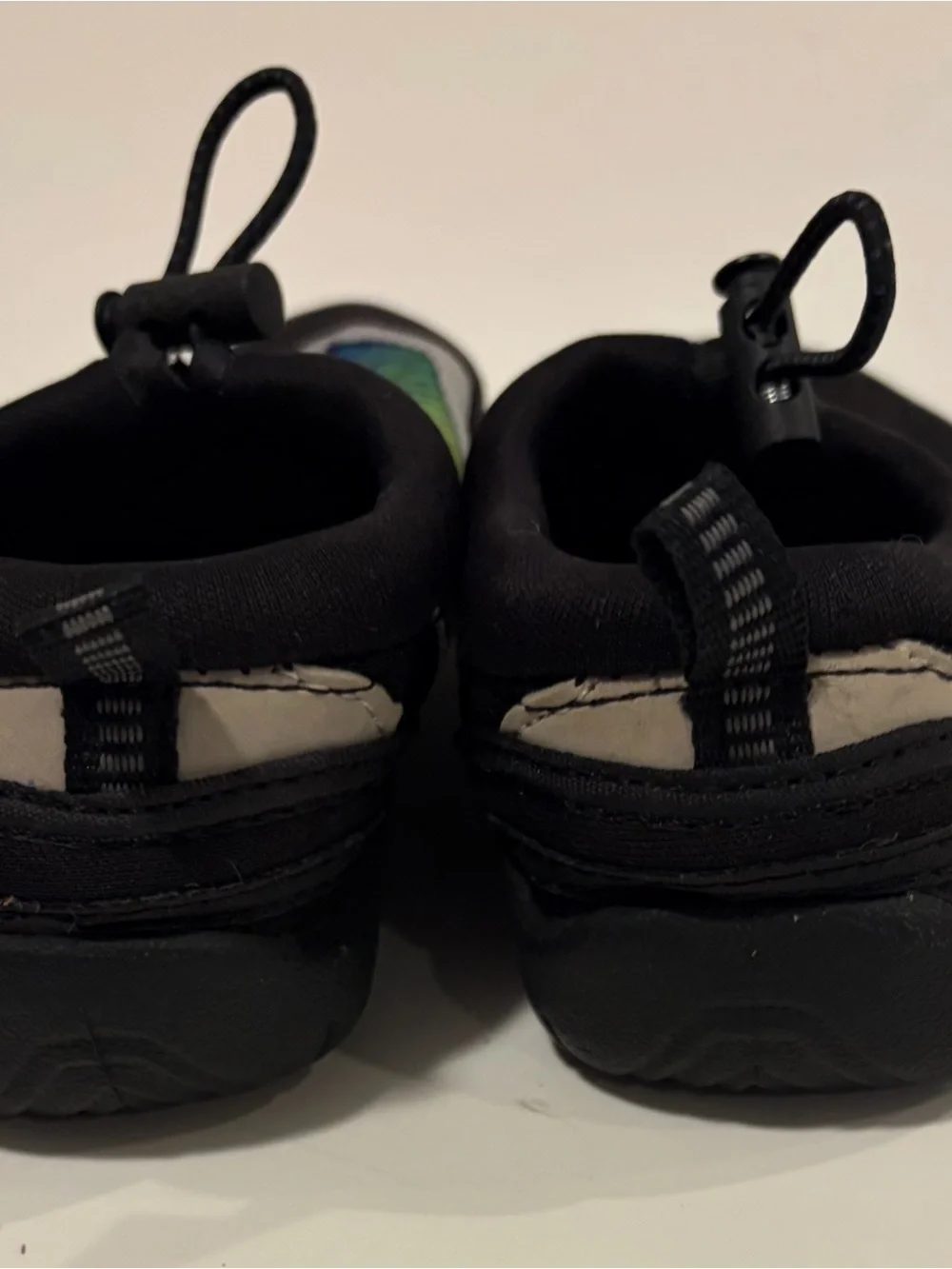 Body Glove Kids Blue and Green Speckled Water Shoes with Black Trim